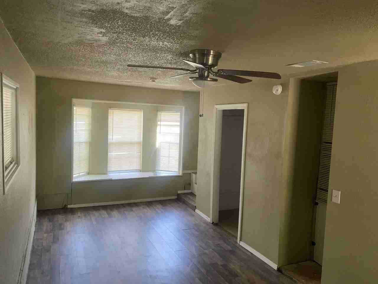 316 E Jarman Dr - Photo 6 of 14