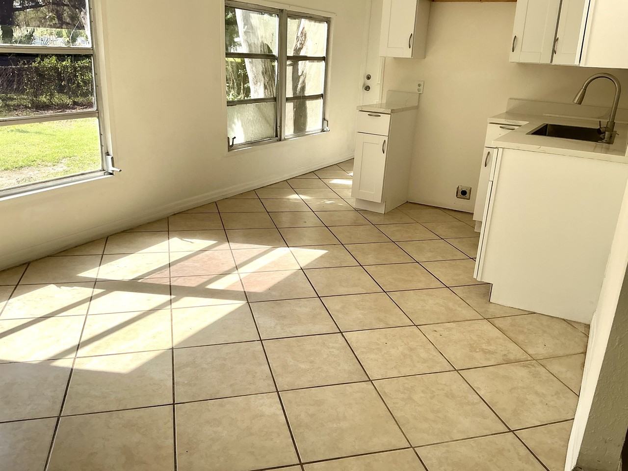 3495 Forest Dr - Photo 5 of 9