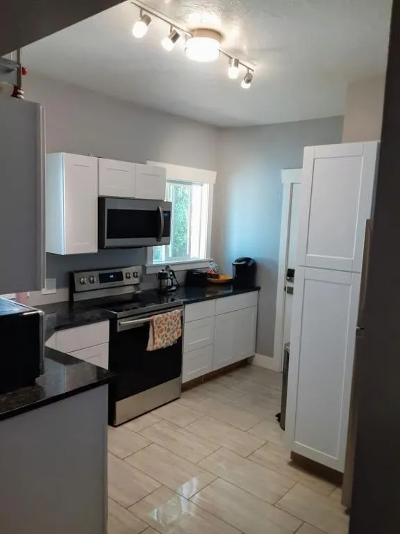 684 En - Photo 6 of 13