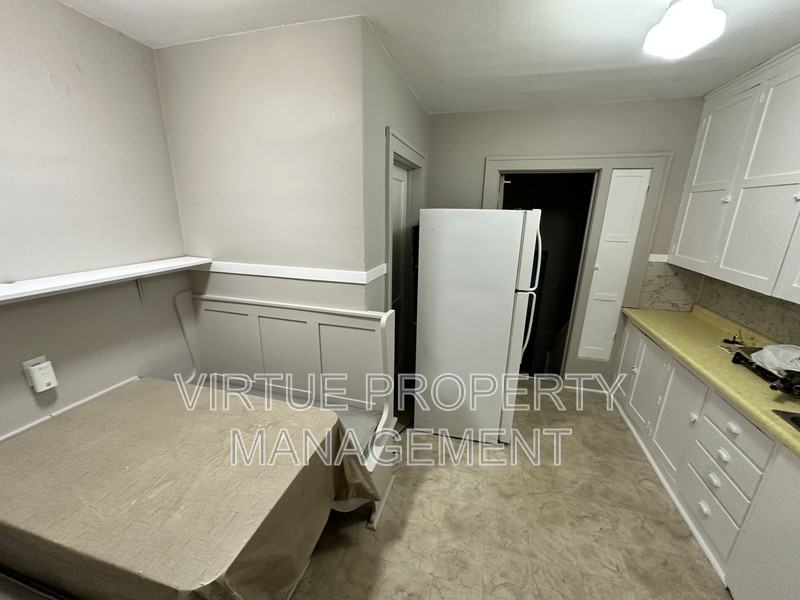 224 7th Ave - Photo 2 of 9