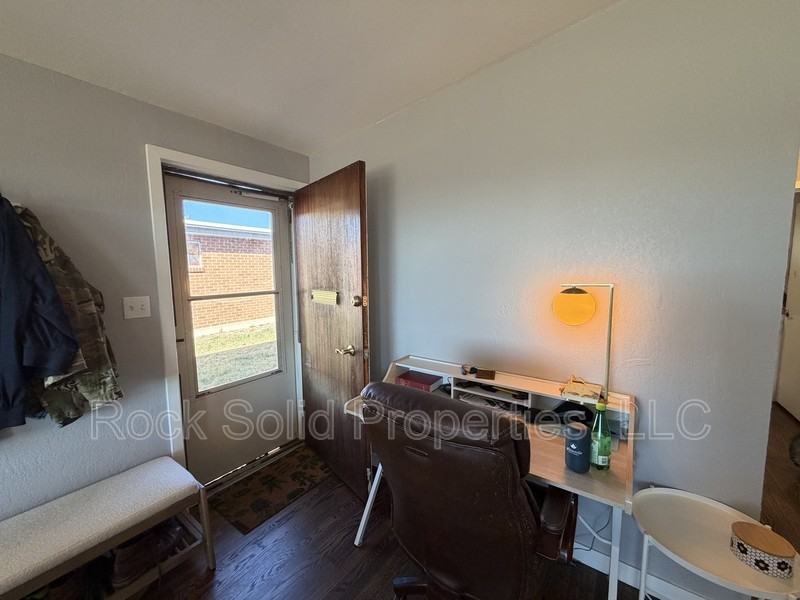 3143 Green Valley Rd - Photo 4 of 20