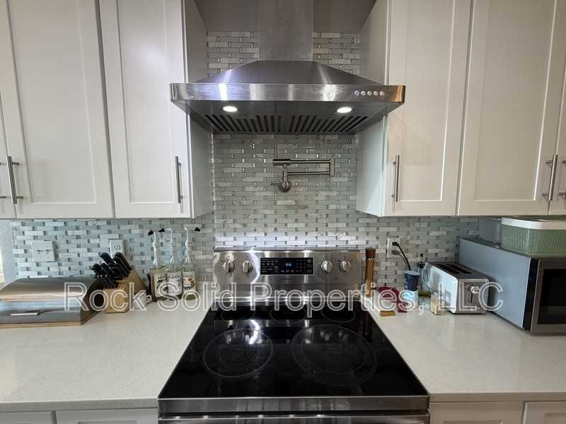 3143 Green Valley Rd - Photo 7 of 20