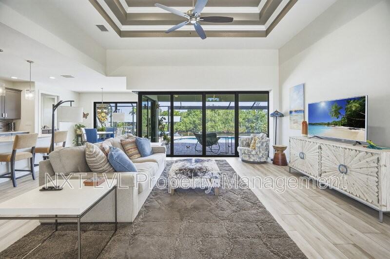 12418 Prather Ave - Photo 4 of 38