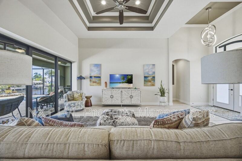 12418 Prather Ave - Photo 6 of 38