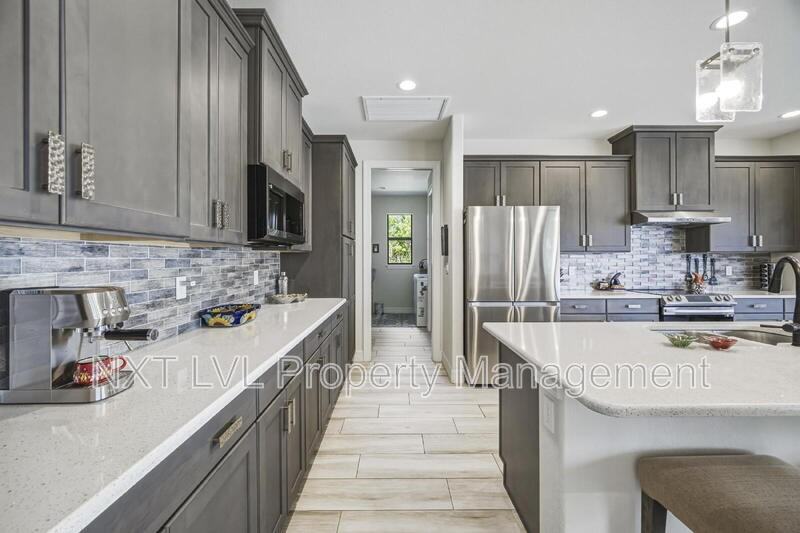 12418 Prather Ave - Photo 7 of 38