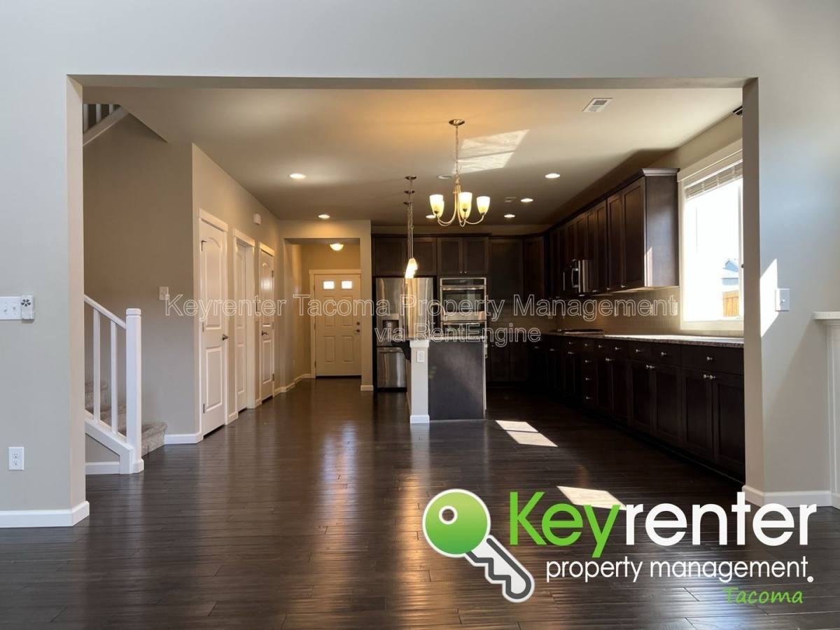 16128 81st Ave E - Photo 2 of 10