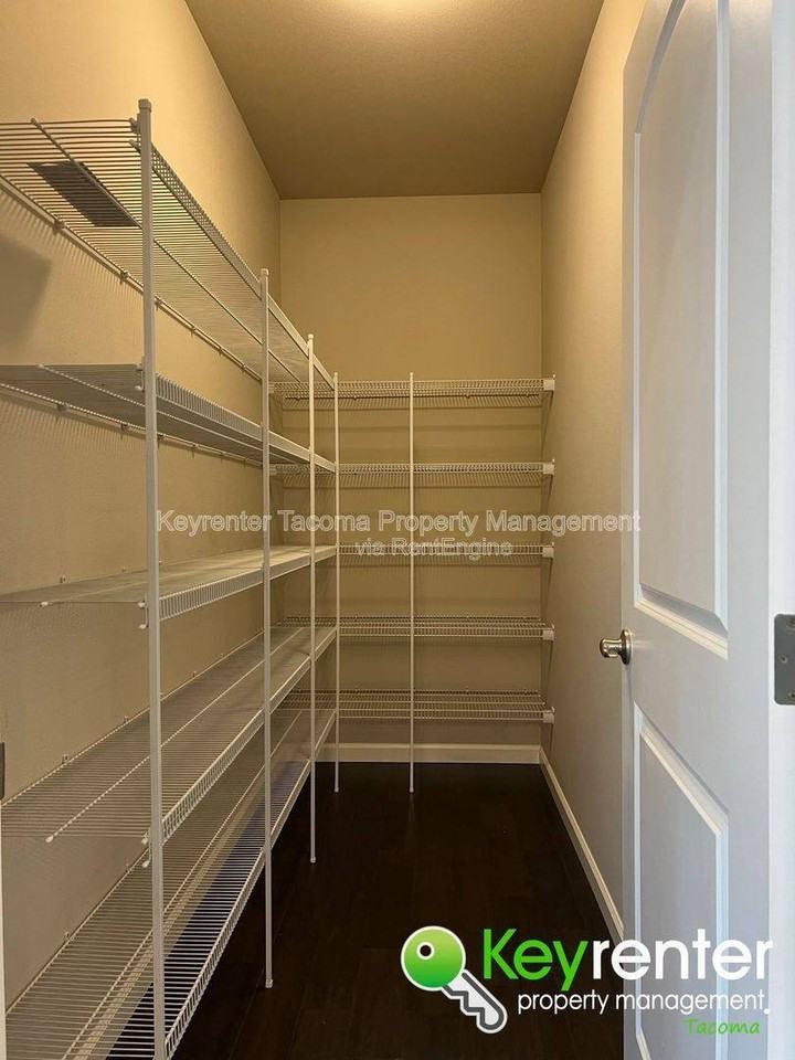 16128 81st Ave E - Photo 6 of 10