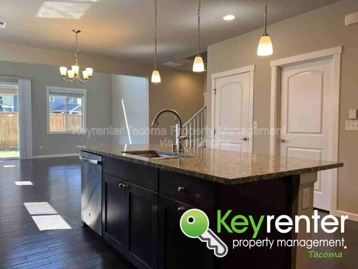 16128 81st Ave E - Photo 7 of 10