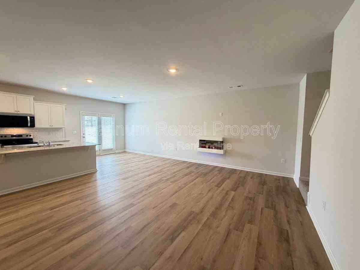 42 Rustin Rdg - Photo 3 of 10