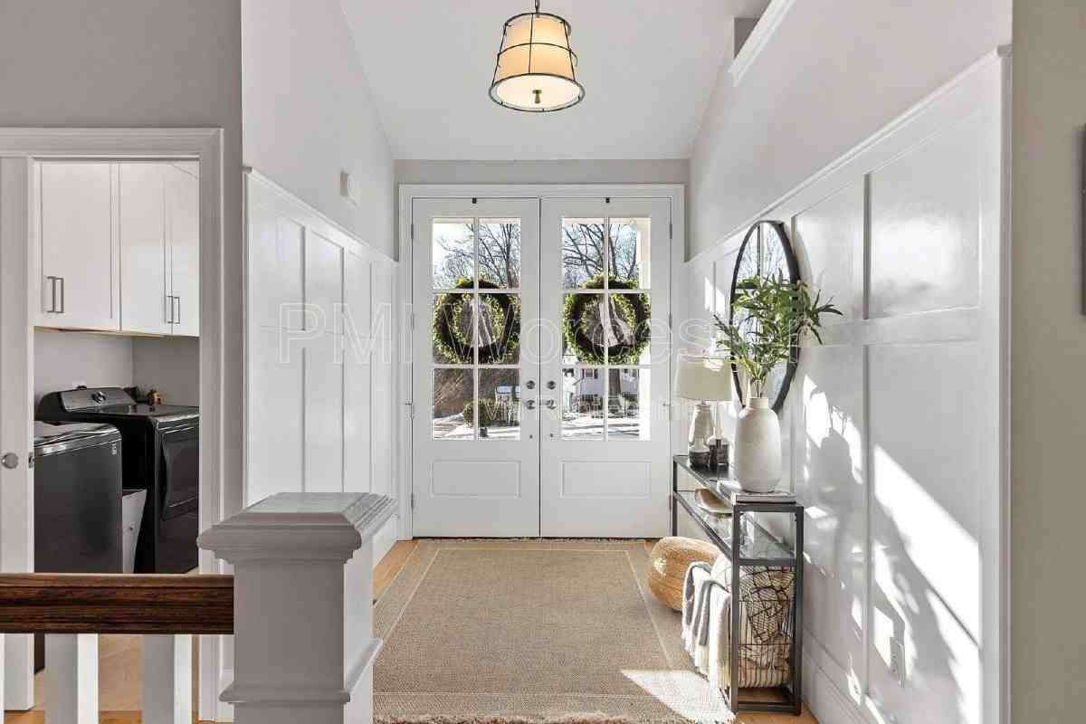 57 Old Brook Rd - Photo 2 of 10
