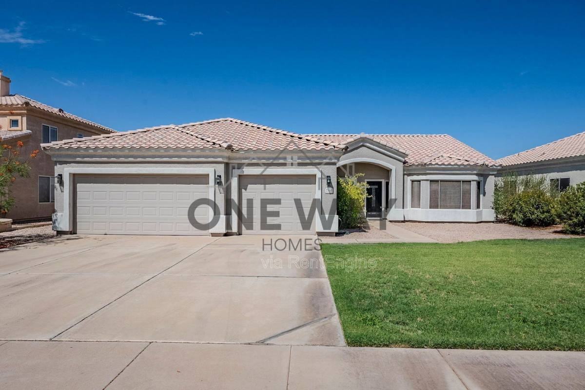 760 N Swan Dr - Photo 2 of 10