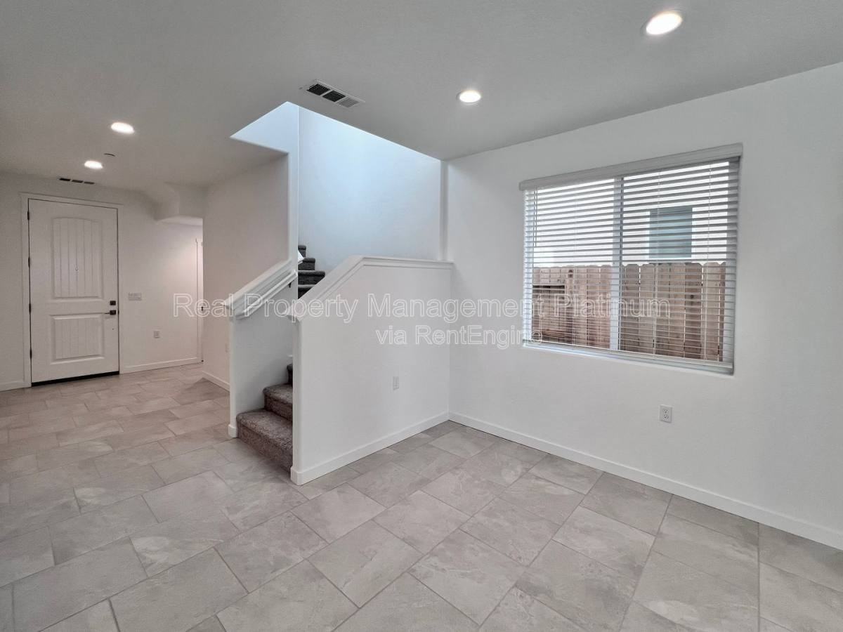 2891 E Tierra Dr - Photo 3 of 10