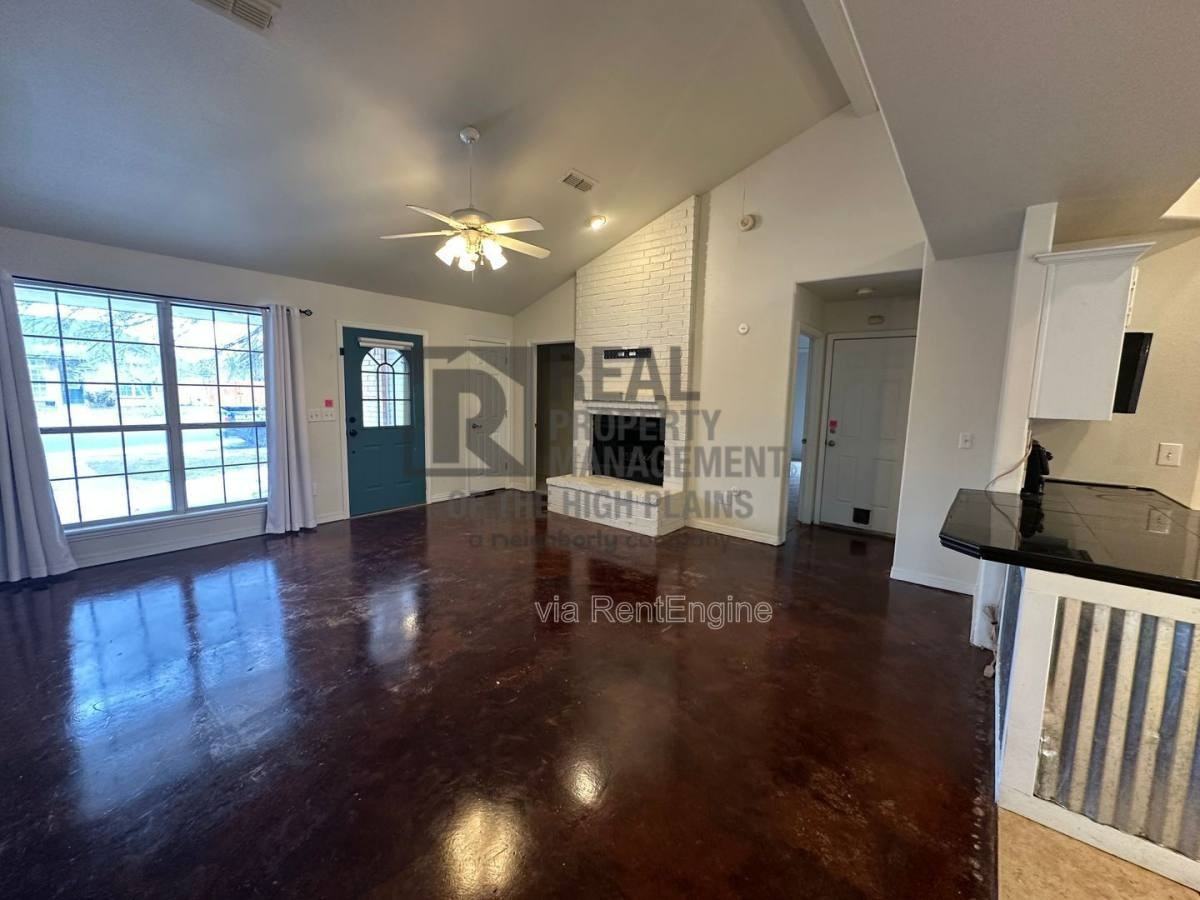 2513 Stardust Ln - Photo 3 of 10