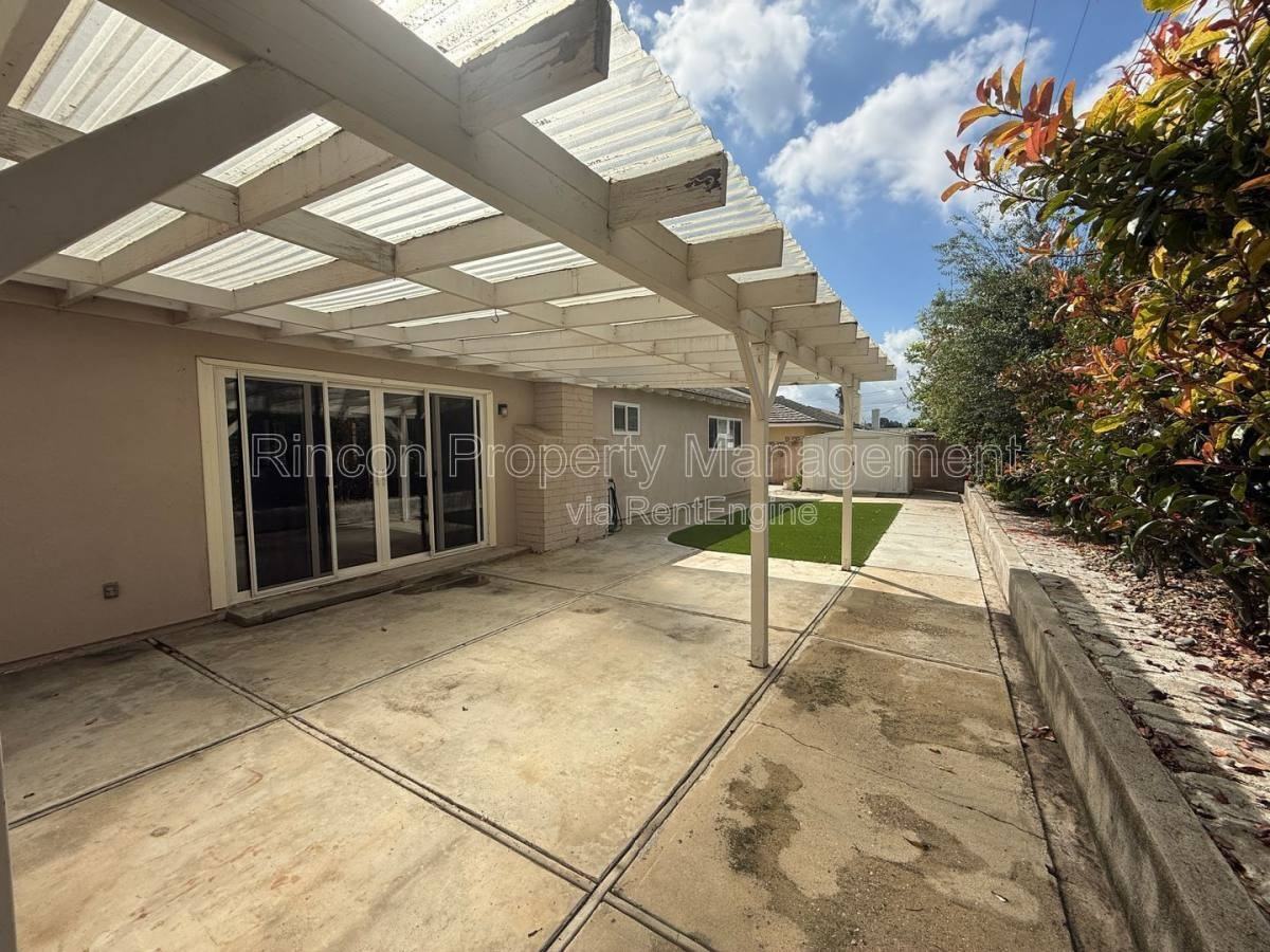 1737 Wolverton Ave