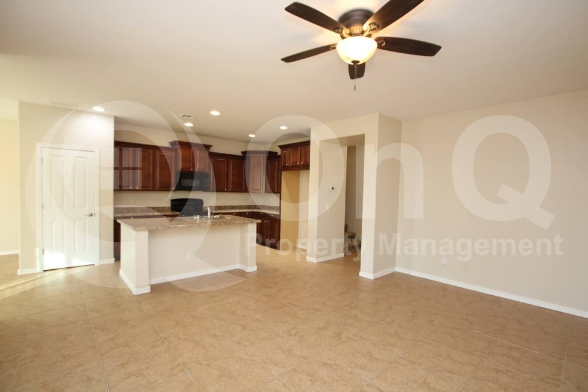 1159 E Sourwood Dr - Photo 3 of 10