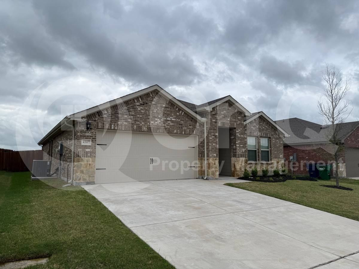 4307 Grayson Ln - Photo 3 of 10