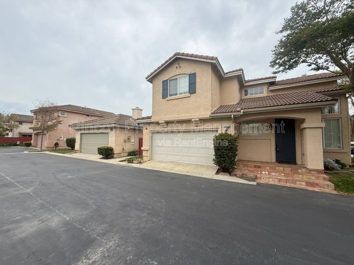 262 Potawatome St - Photo 3 of 10