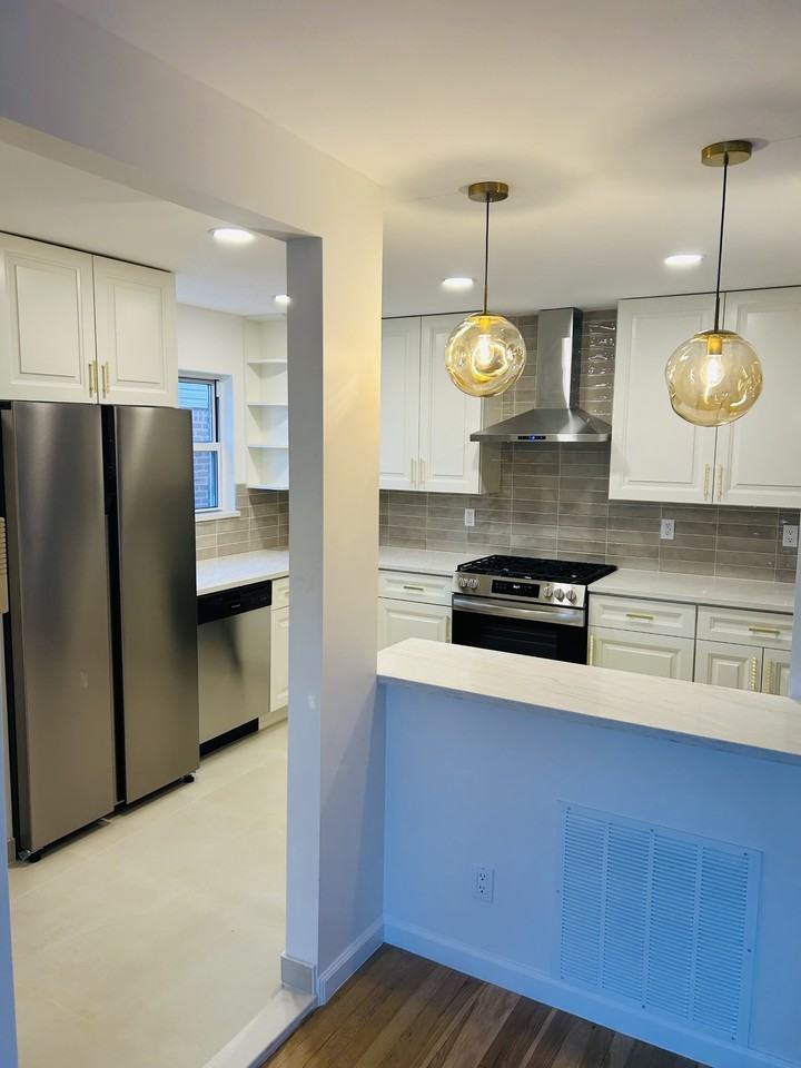 2731 E 65th St #1stFL - Photo 2 of 14