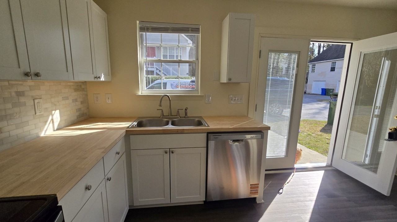 4414 Mcclelland Dr - Photo 3 of 9