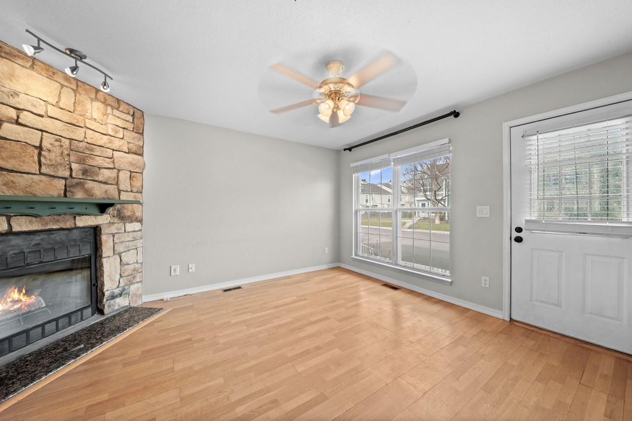 10857 Summerset Way - Photo 5 of 32