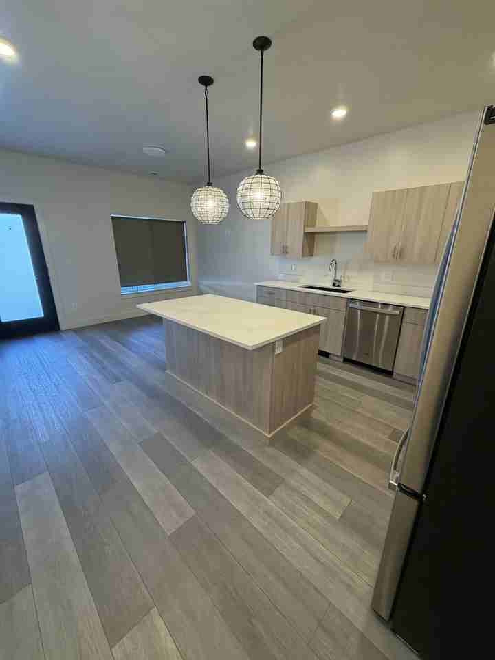 145 Lakewood Rd #303 - Photo 5 of 16