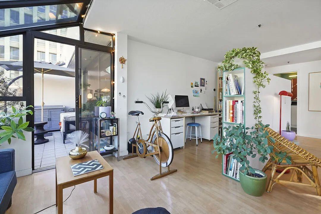 880 W 1st St #604 - Photo 6 of 13