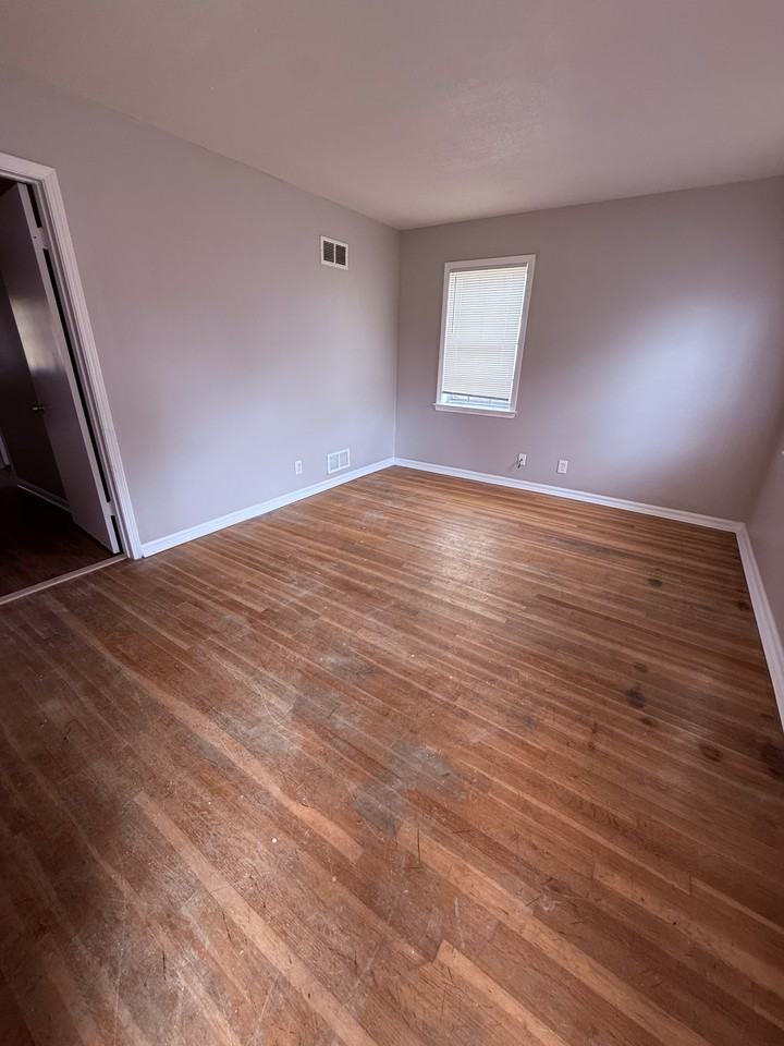 3113 Wickham Dr - Photo 2 of 26