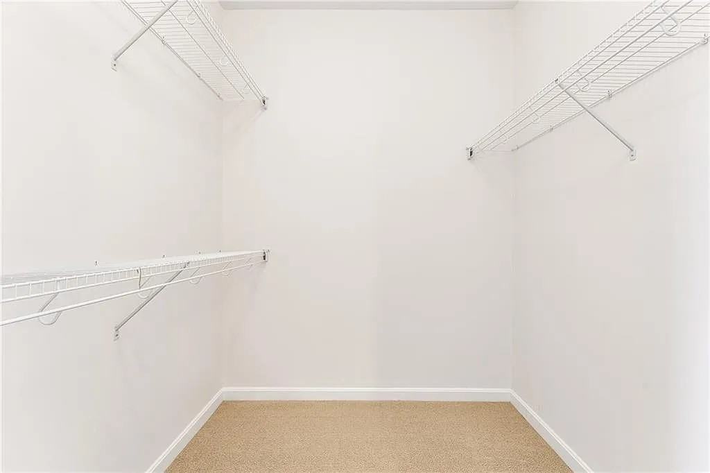 600 N Broadway - Photo 7 of 10