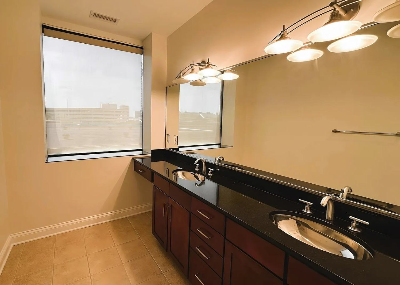 225 N New Jersey St - Photo 3 of 11