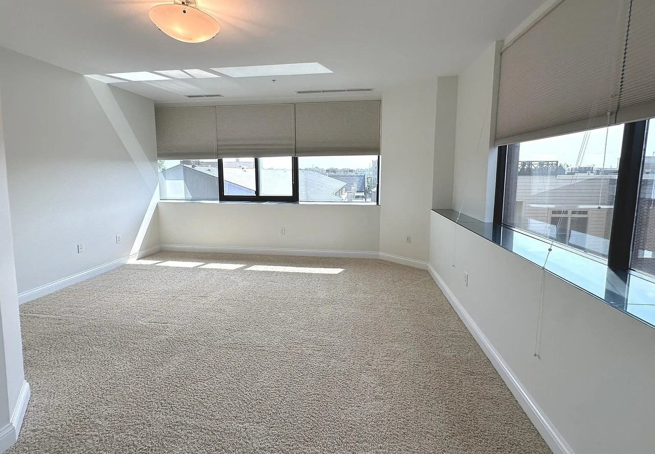 225 N New Jersey St - Photo 4 of 11