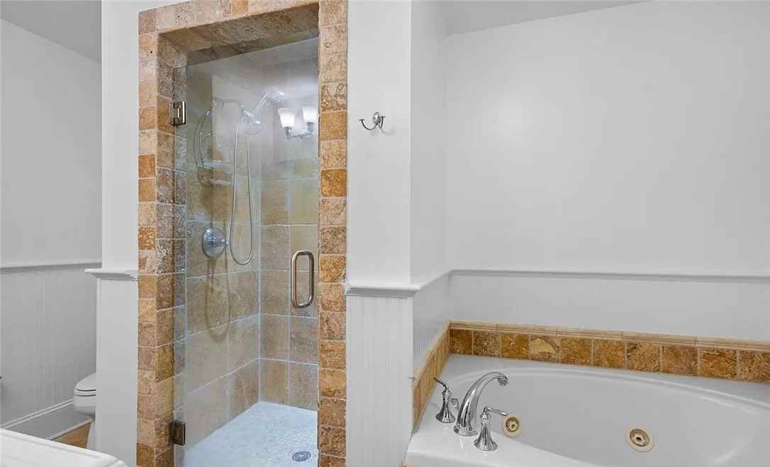 1350 Westwood Ave - Photo 3 of 11