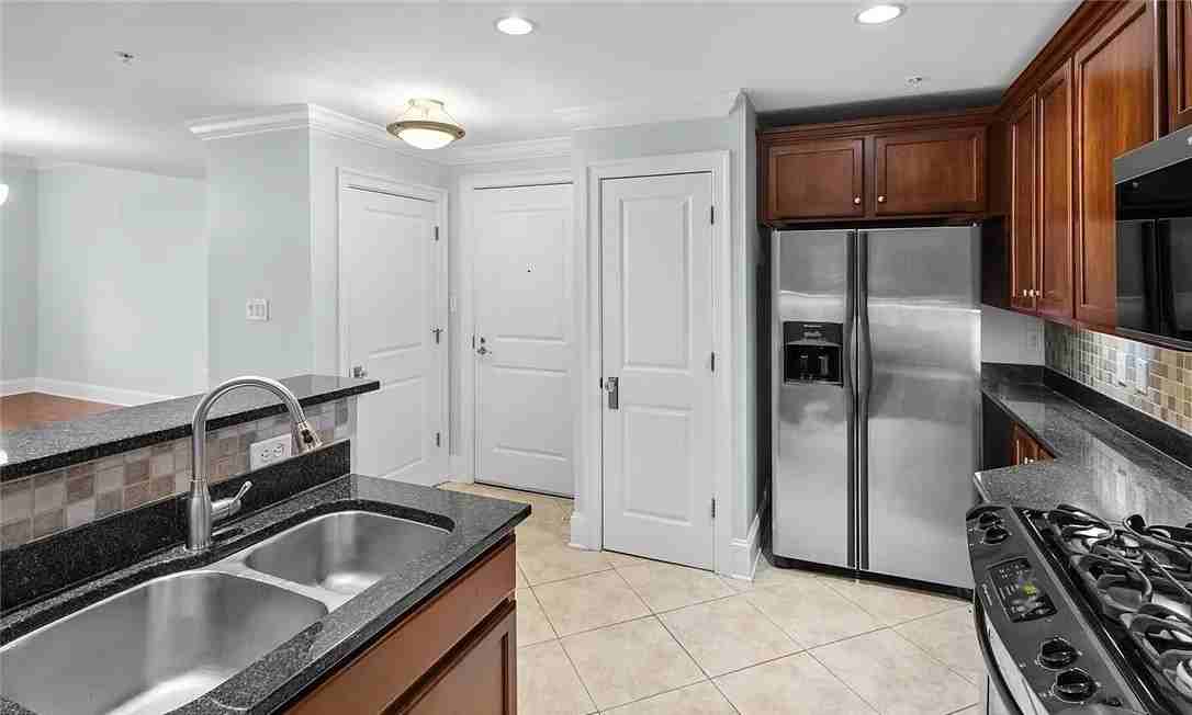 1350 Westwood Ave - Photo 6 of 11