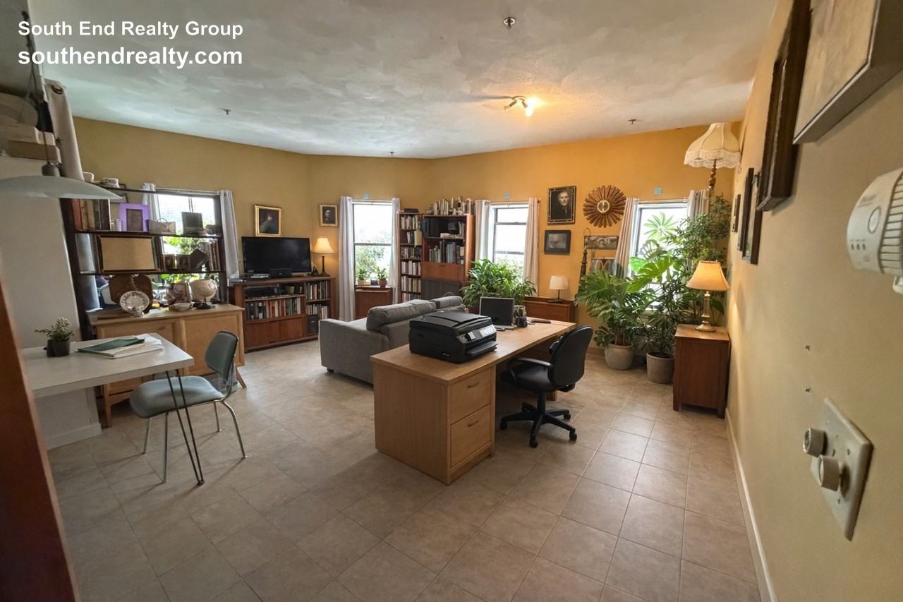 567 Tremont St #16 - Photo 5 of 6