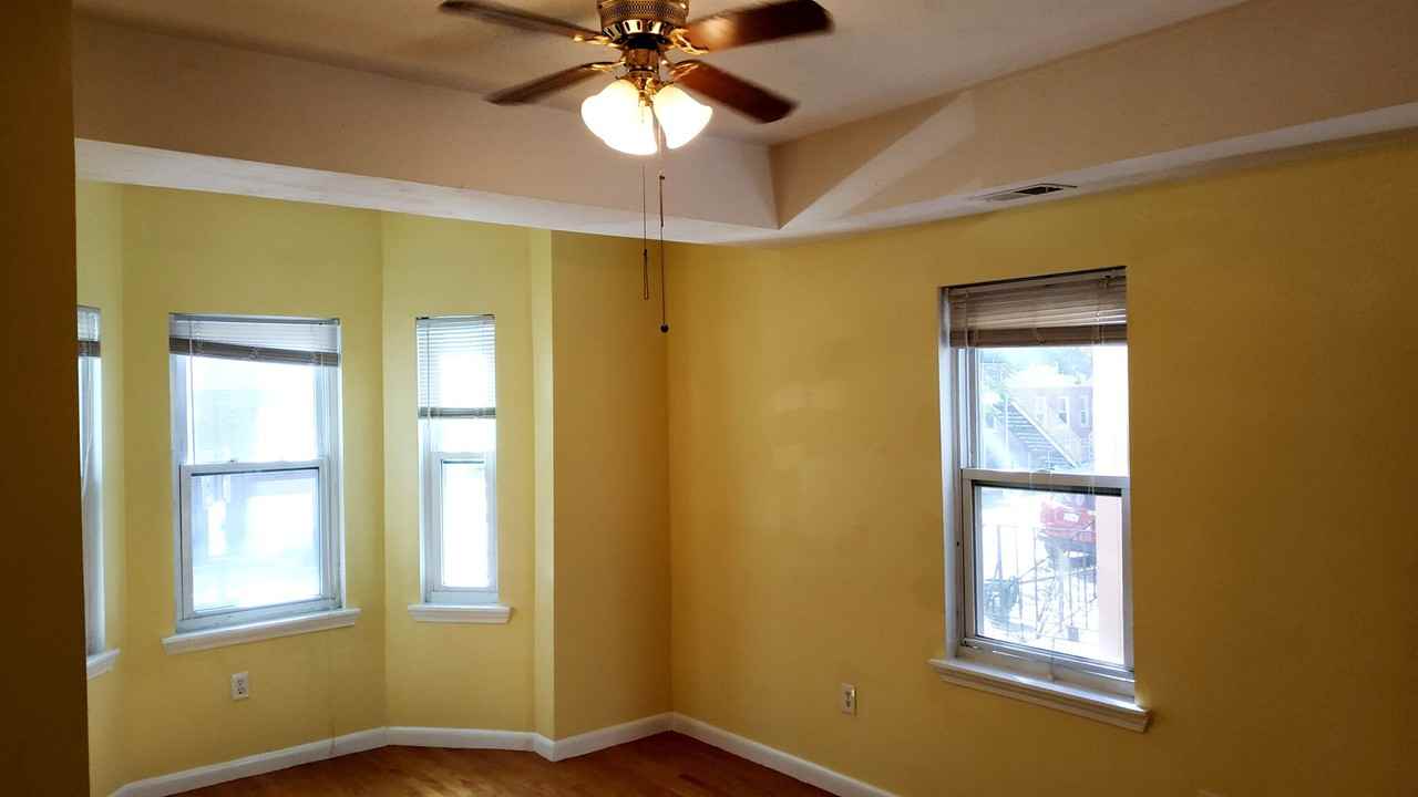 167 Windsor St #169-1 - Photo 7 of 18