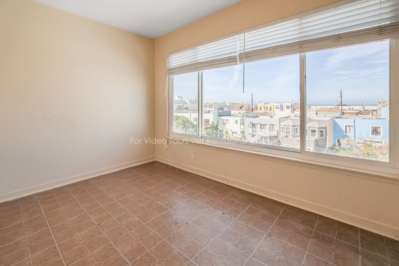 1323 47th Ave #4 - Photo 6 of 12