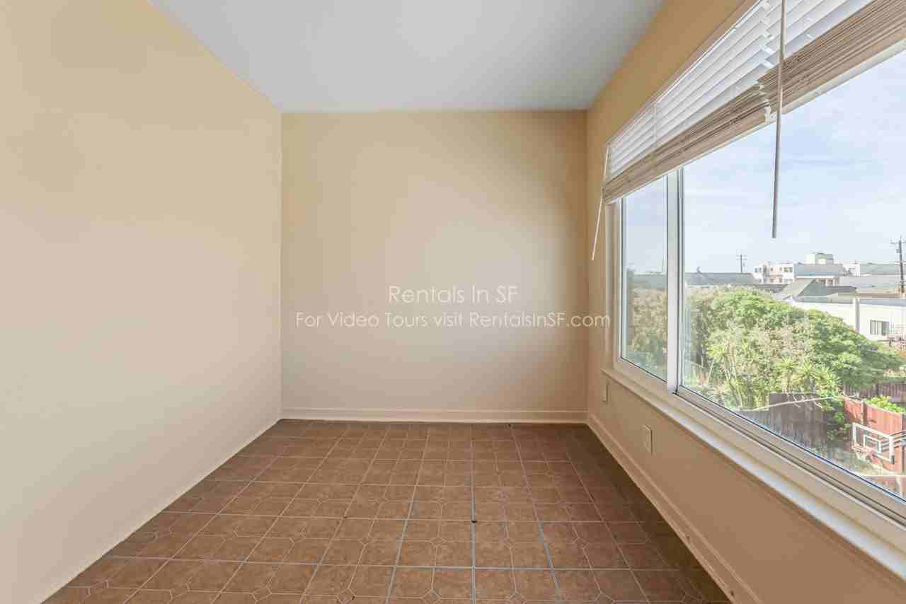 1323 47th Ave #4 - Photo 7 of 12