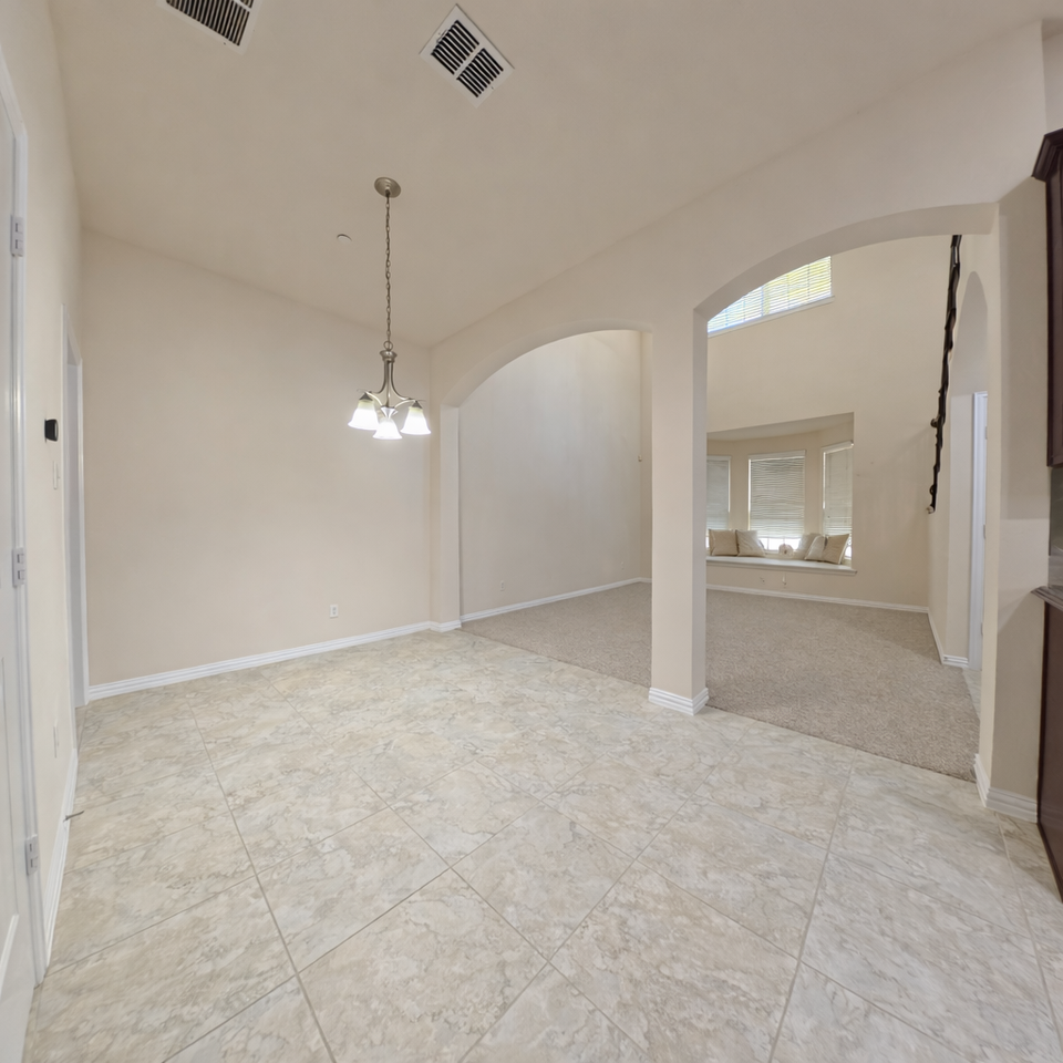 1900 Loma Linda Dr - Photo 4 of 18