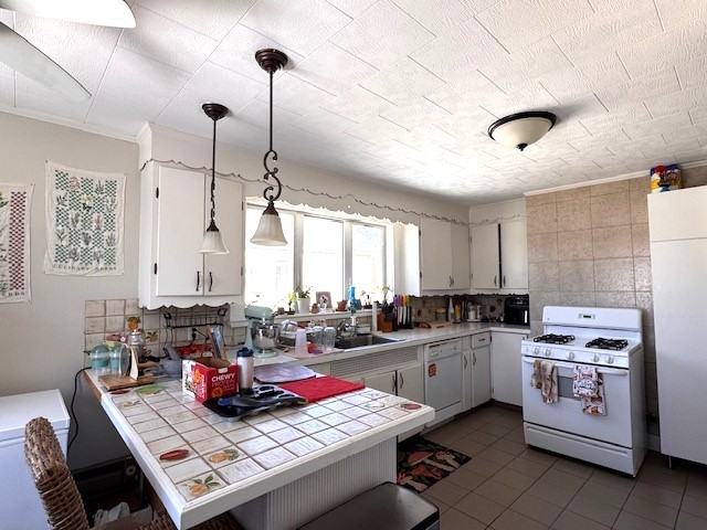 894 Fellsway #2 - Photo 5 of 18