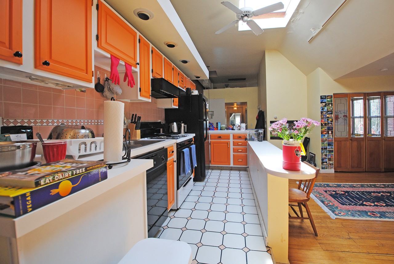 1678 Beacon St #3A - Photo 5 of 8