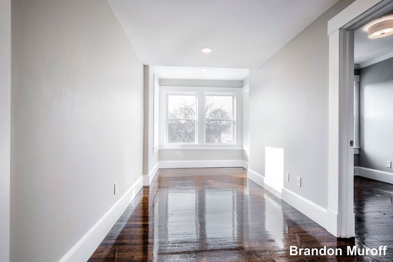 59 Strathmore Rd #3 - Photo 3 of 14