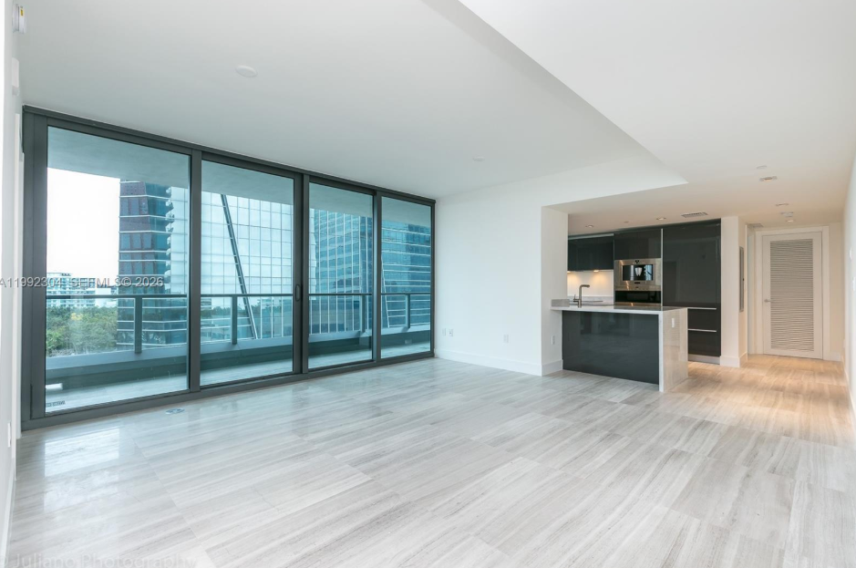 1451 Brickell Ave #905