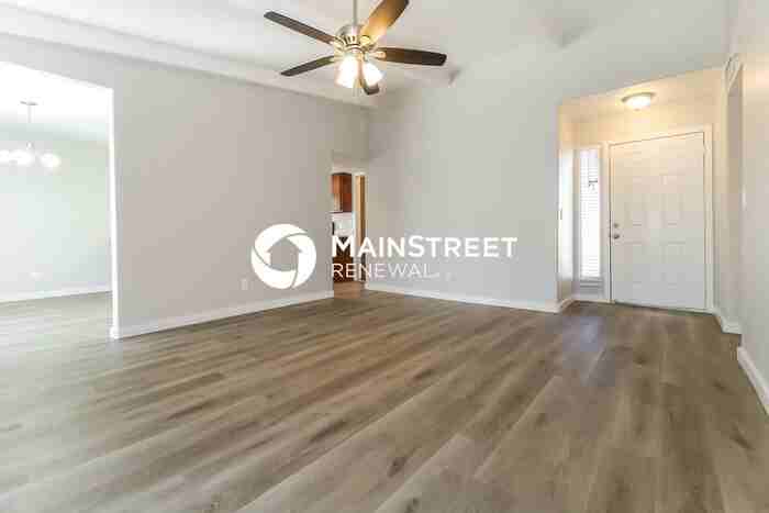 7527 W Elm St - Photo 3 of 16