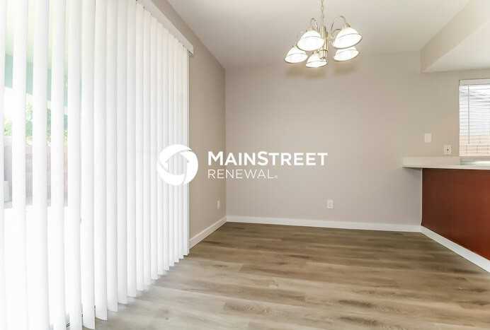 7527 W Elm St - Photo 5 of 16