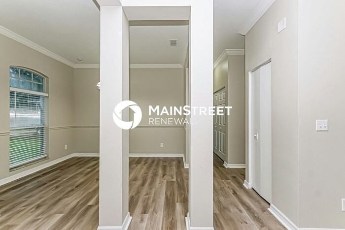 2415 S 68th St - Photo 3 of 16