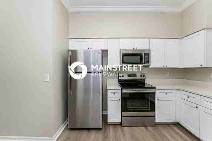 2415 S 68th St - Photo 7 of 16