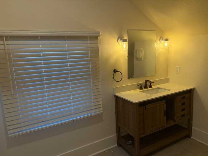 112 S Main Ave #1 - Photo 6 of 6