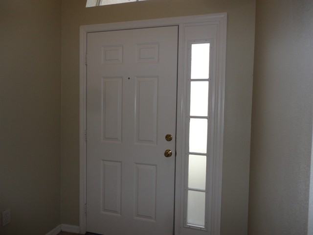 6742 Lorain St - Photo 2 of 20