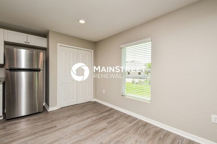 1220 Nw 36th Pl - Photo 7 of 16