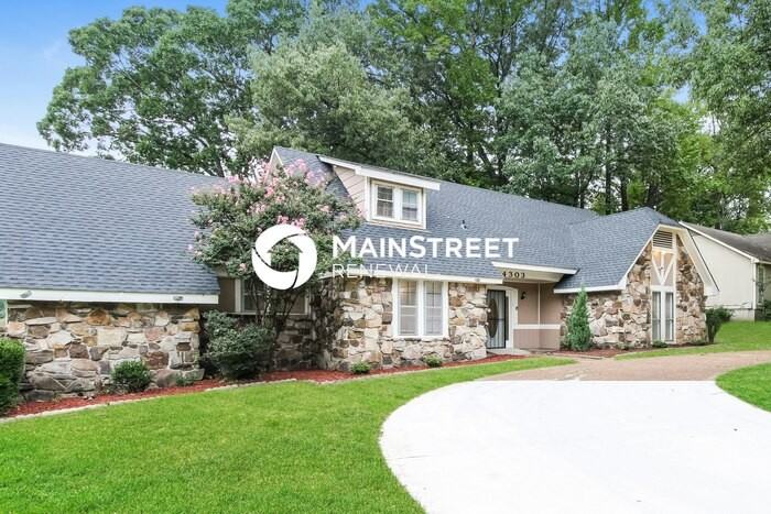 4303 Hunt Cliff Trce - Photo 4 of 17