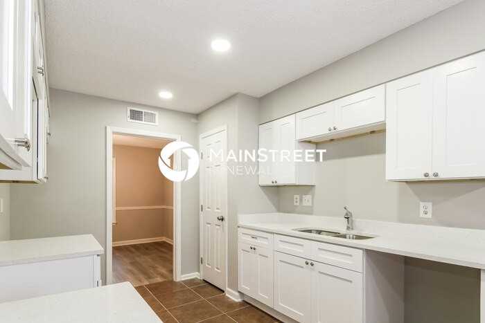 4303 Hunt Cliff Trce - Photo 7 of 17